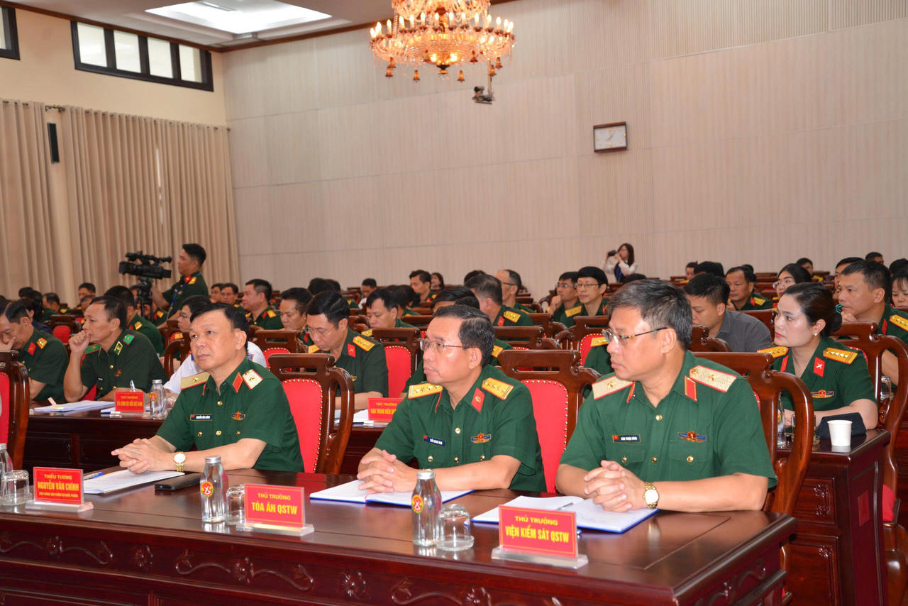 Phấn đấu mỗi cán bộ, chiến sĩ Quân đội là một Báo cáo viên, tuyên truyền viên pháp luật