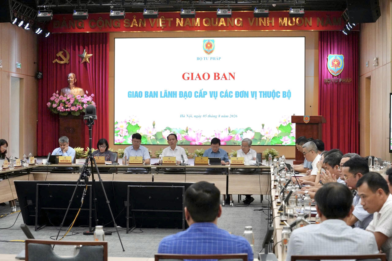 Bộ trưởng Ho&agrave;ng Thanh T&ugrave;ng: Tập trung cao độ ho&agrave;n thiện thể chế, bảo đảm tiến độ c&aacute;c dự &aacute;n luật